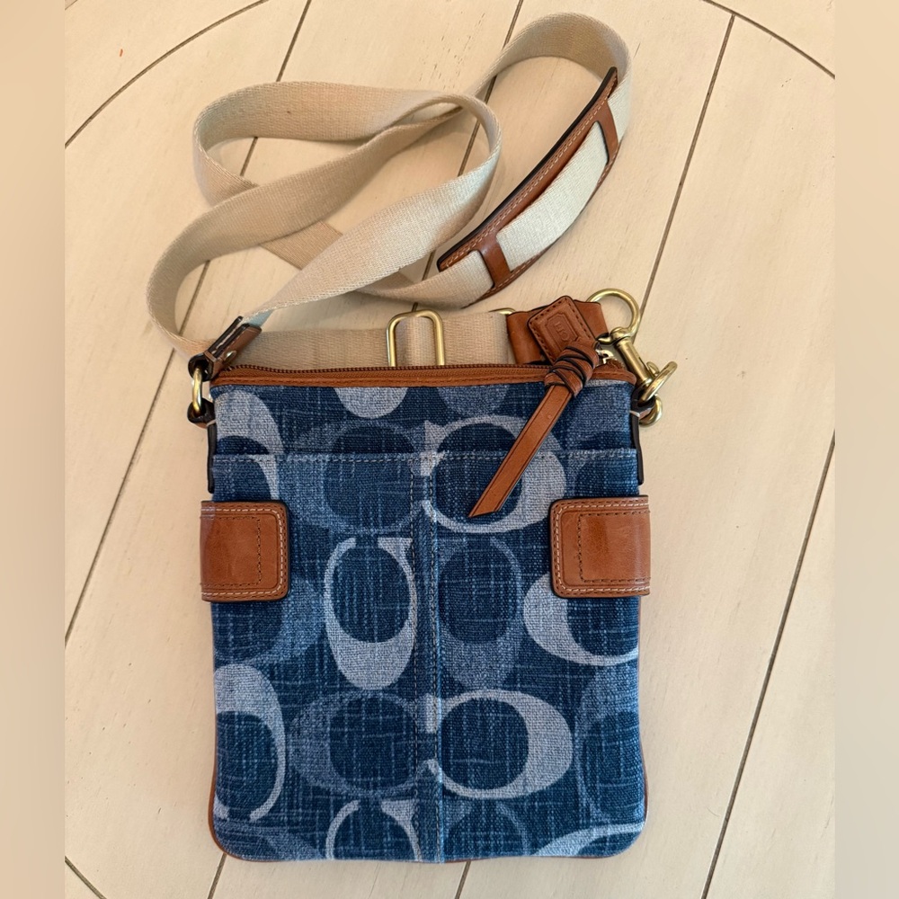 Denim Coach crossbody with zipper closure and front and back slip pockets - Picture 7 of 10